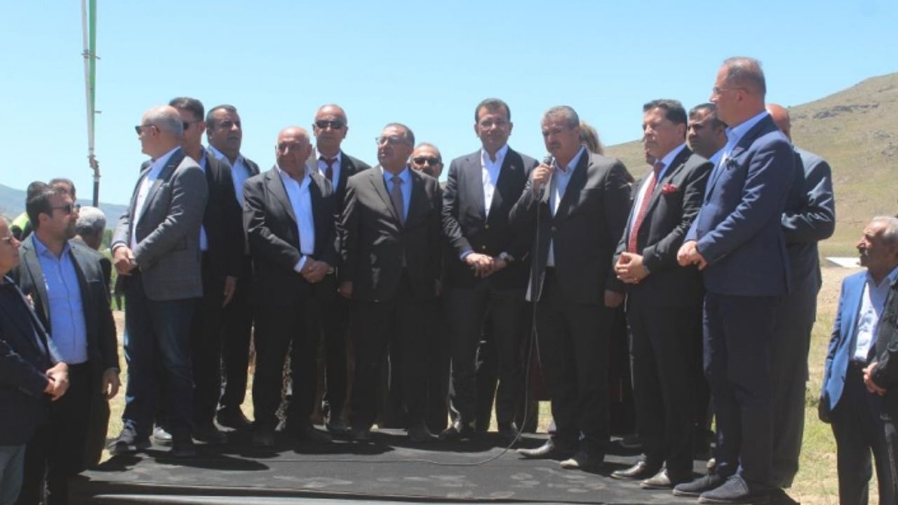 İBB Başkanı İmamoğlu, Van’da caminin temel atma törenine katıldı