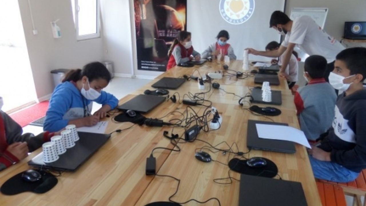 Muradiye’de 'Tasarım ve Beceri Atölyesi' kuruldu