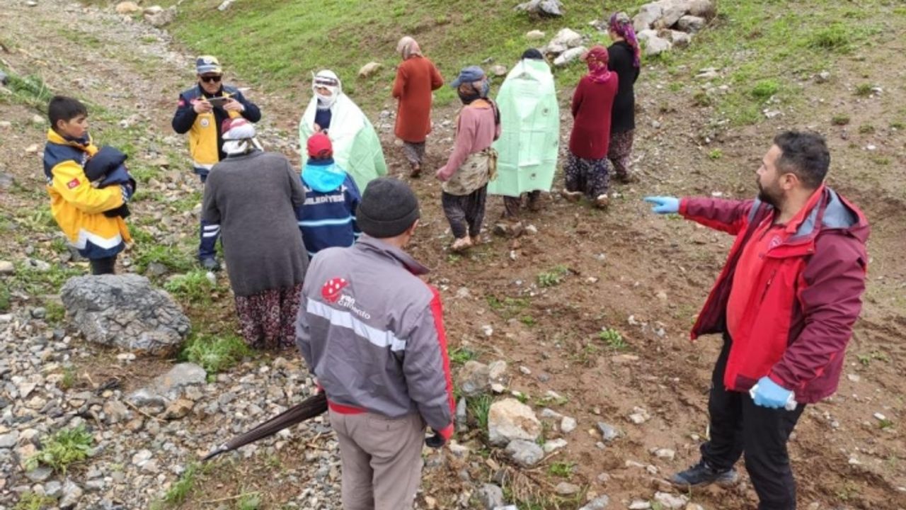 Van'da yaylada mahsur kalan vatandaşlar kurtarıldı