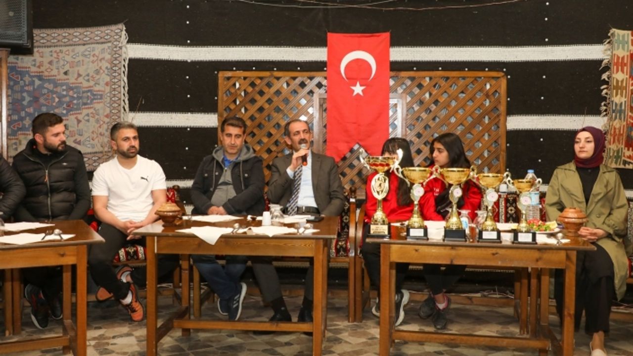Yıldız sporcular için kutlama gecesi düzenlendi