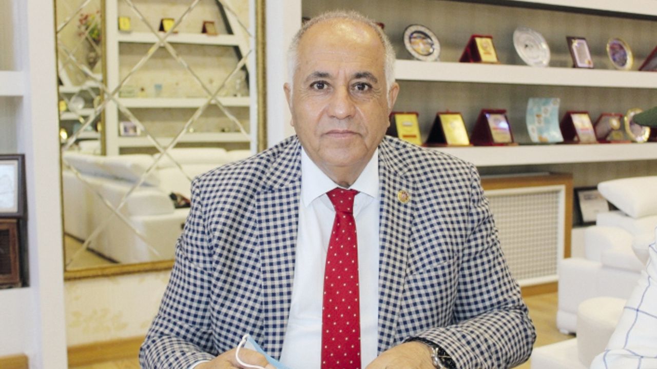 Kandaşoğlu'ndan görev bırakmalara sert tepki