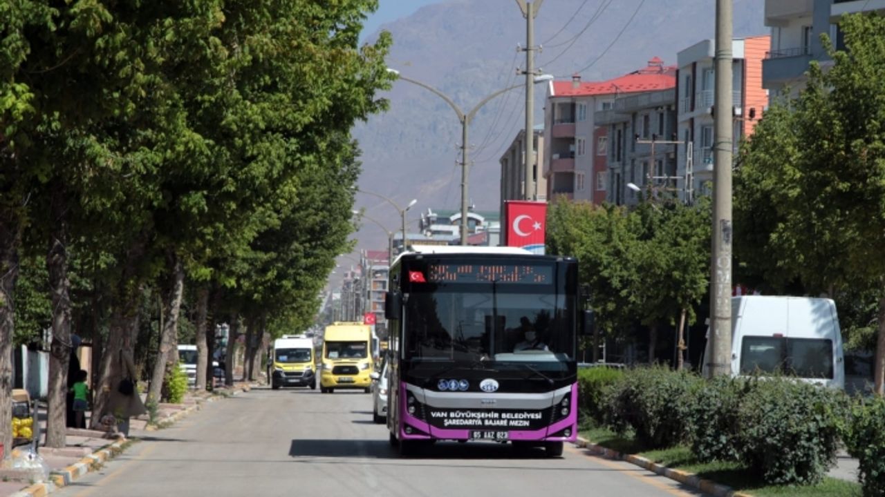 LGS'ye girecek öğrenci ve velileri ücretsiz taşınacak
