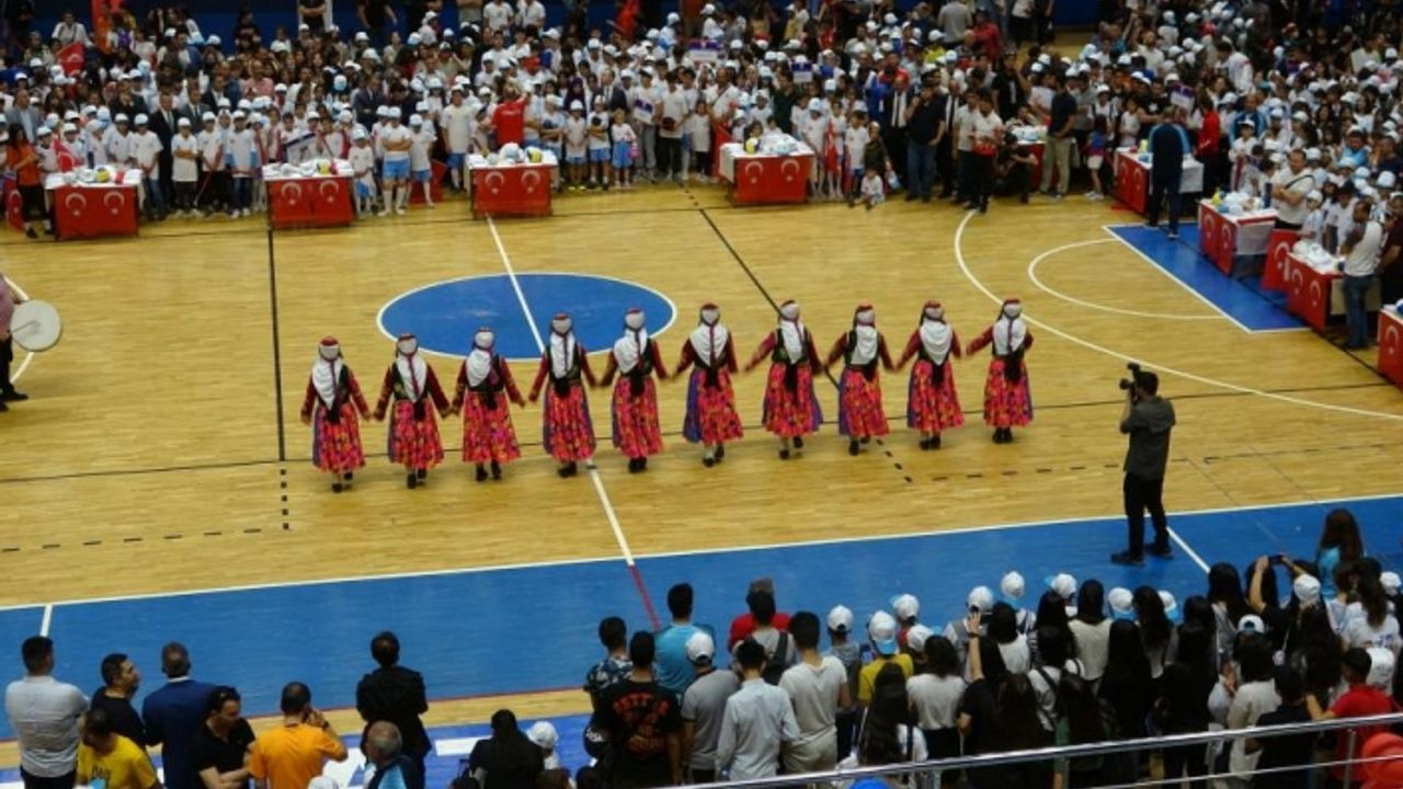 Van’da 'Yaz Spor Okulları' açılış programı düzenlendi