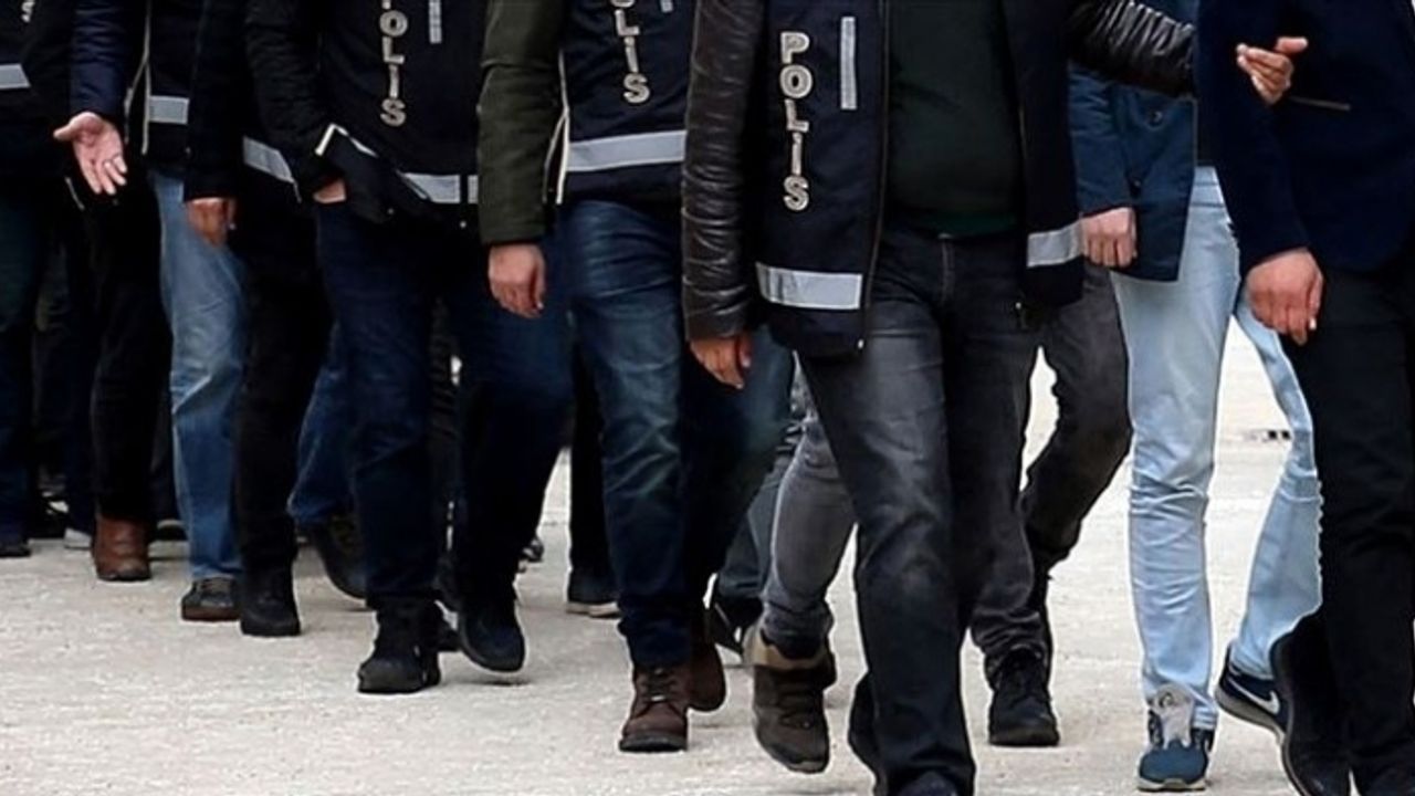 Van’da değişik suçlardan 19 kişi tutuklandı