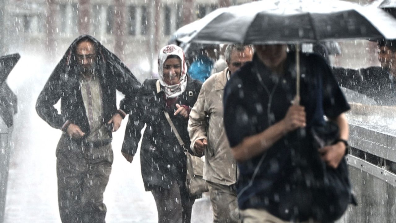 11 il için 'sarı' uyarı: Kuvvetli yağışa dikkat