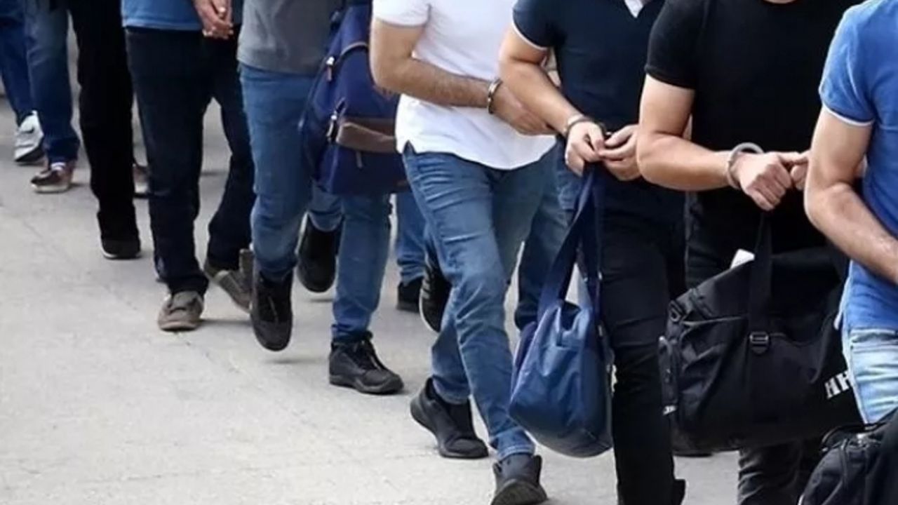 Van’da değişik suçlardan 13 kişi tutuklandı