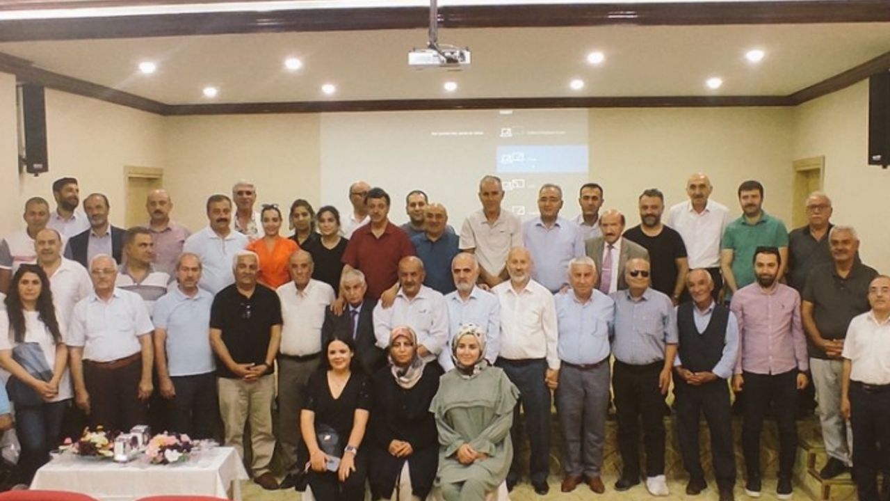 Ak Parti Van İl Teşkilatı istişare toplantısında bir araya geldi