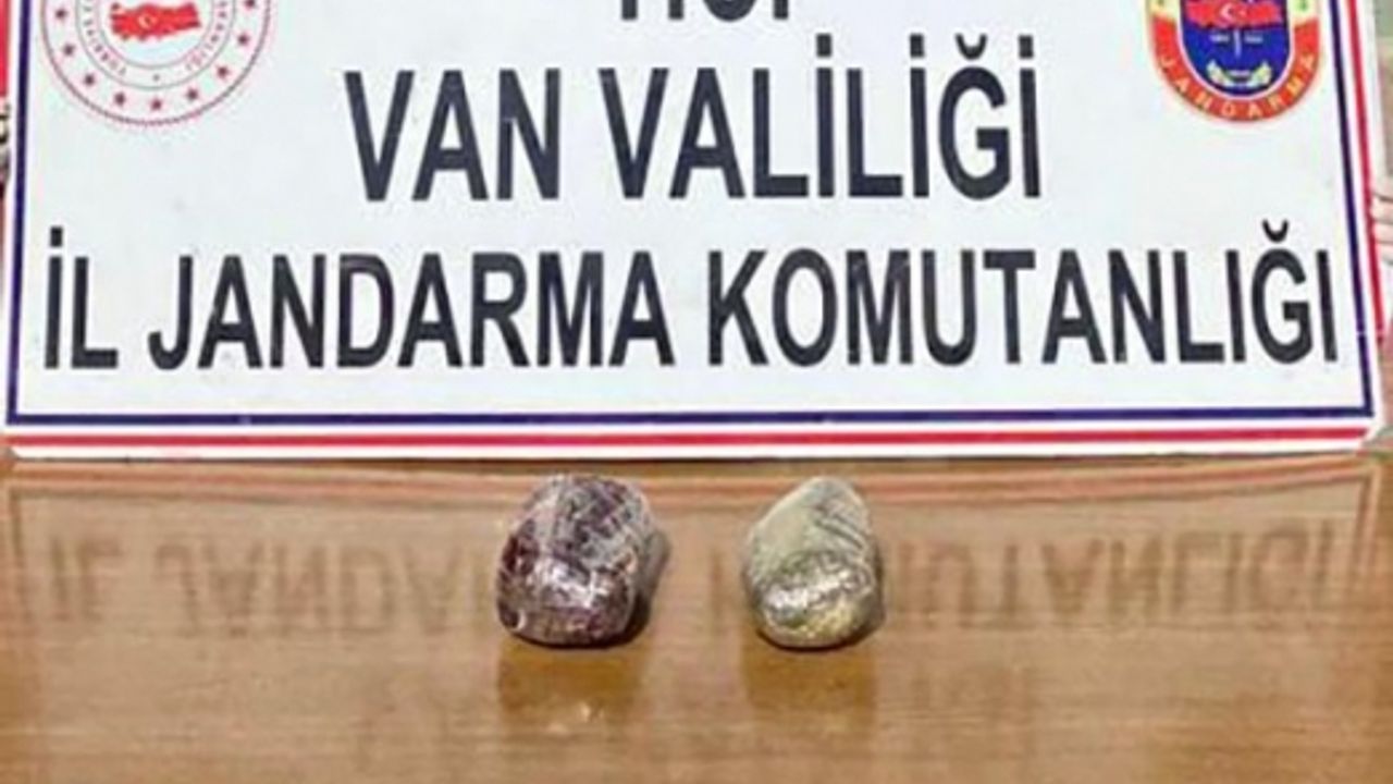 Çaldıran’da 2 kilo afyon sakızı ele geçirildi