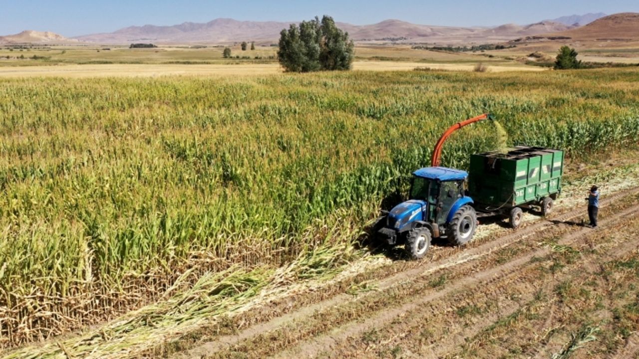 Çiftçilere temin edilen tarım makinaları verimliliği artırdı