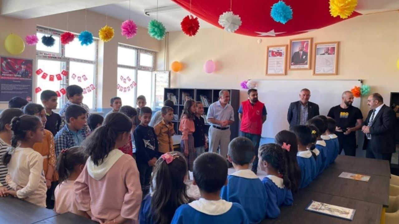 Şehit Mehmet Tamis'in adı kütüphanede yaşatılacak