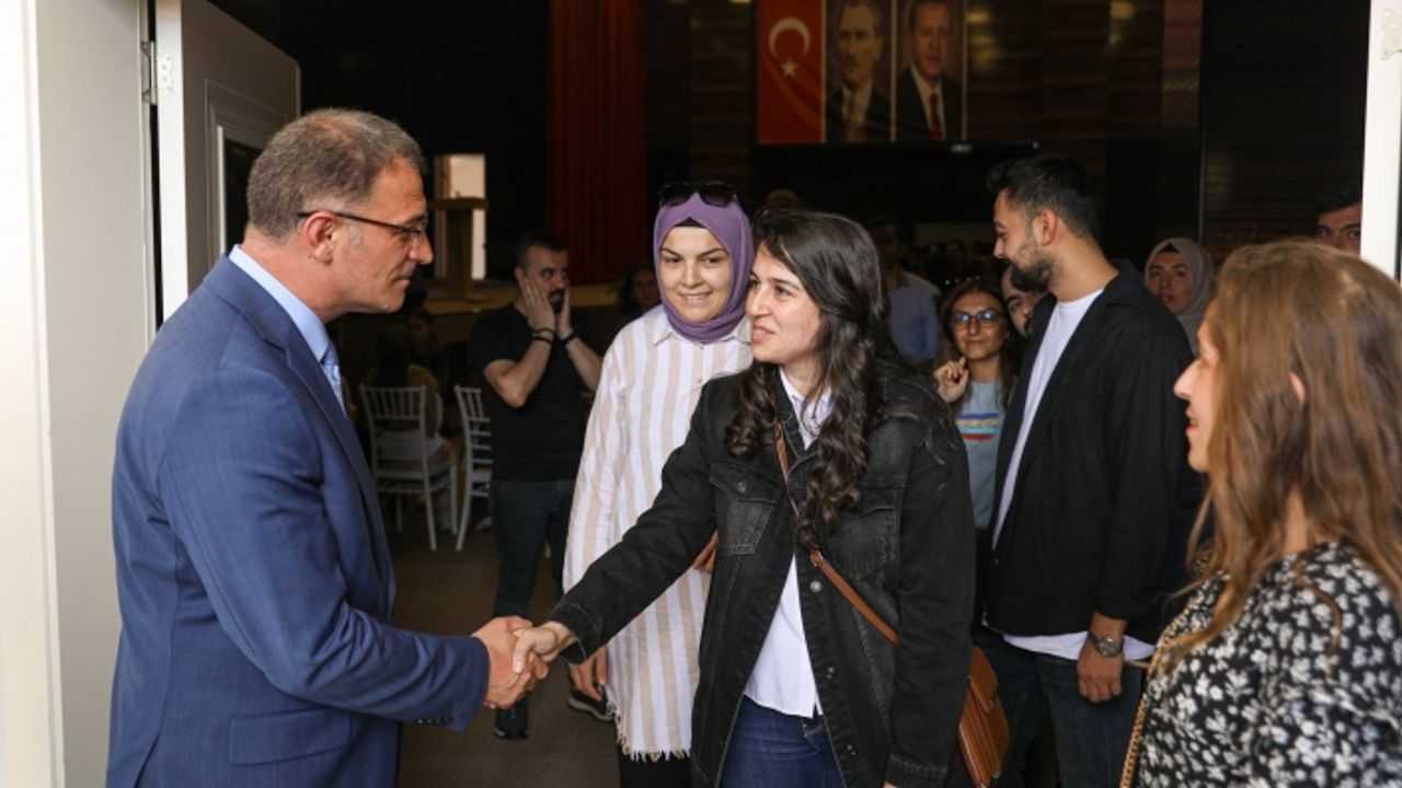 Vali Balcı, yabancı dil öğretmenleri ile bir araya geldi