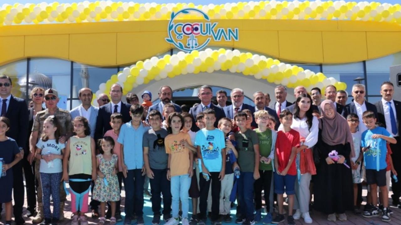 Van’da 307 bin öğrenci ders başı yaptı