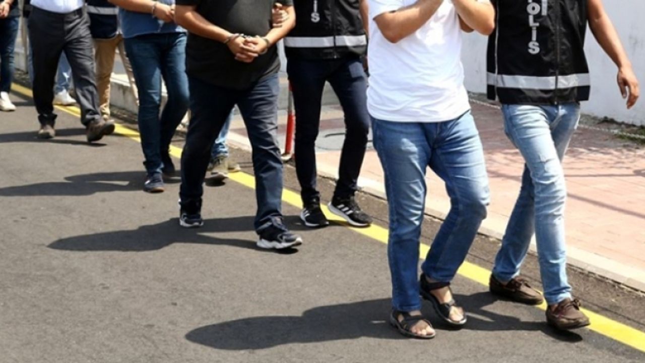 Van’da değişik suçlardan 12 kişi tutuklandı