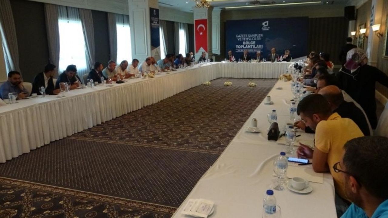 Van’da gazete sahipleri ve temsilcileri bölge toplantısı yapıldı