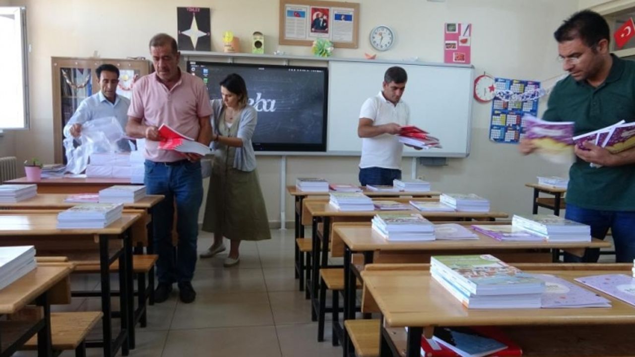 2 milyon kitap öğrencileri bekliyor