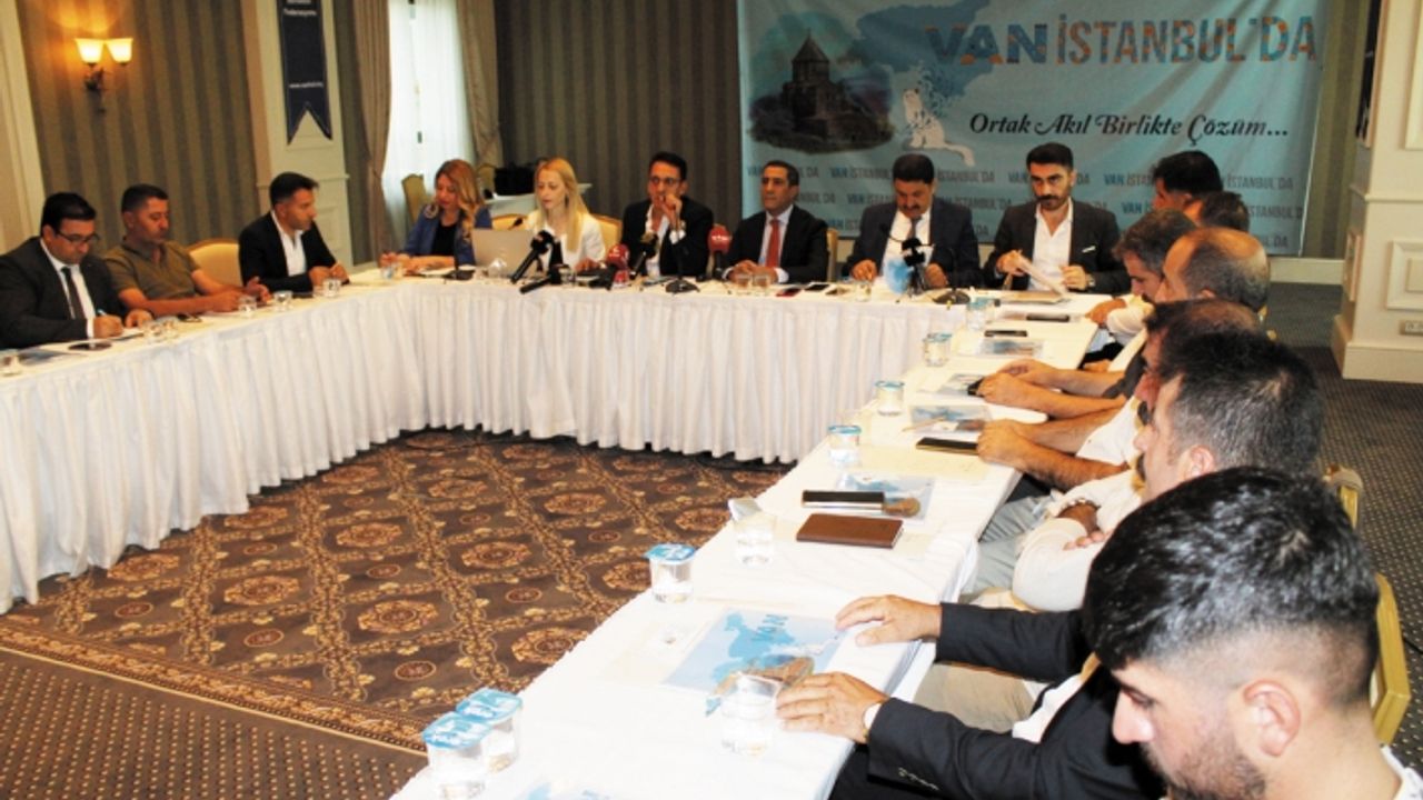 Yağız: Van'ı Türkiye'ye tanıtacağız