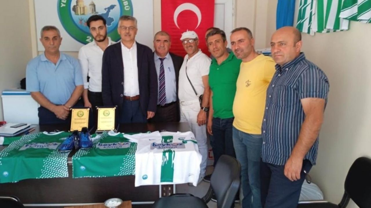 Yeşil Gevaşspor’a malzeme desteği