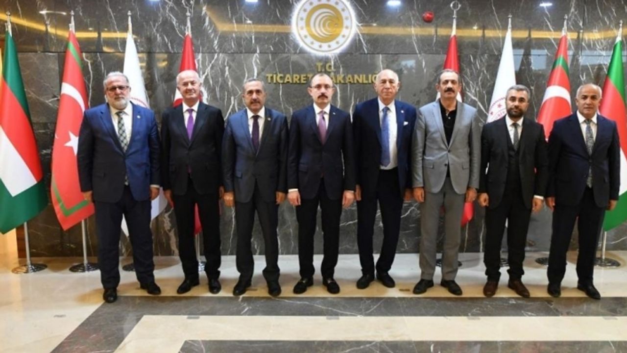 AK Parti heyeti, Bakan Muş’la görüştü