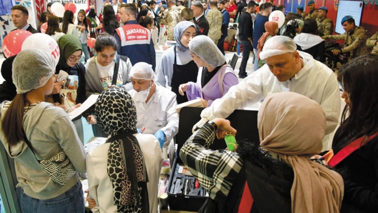 'Devlet Teşvikleri Tanıtım Günleri' Van'da 500 bin gençle buluştu