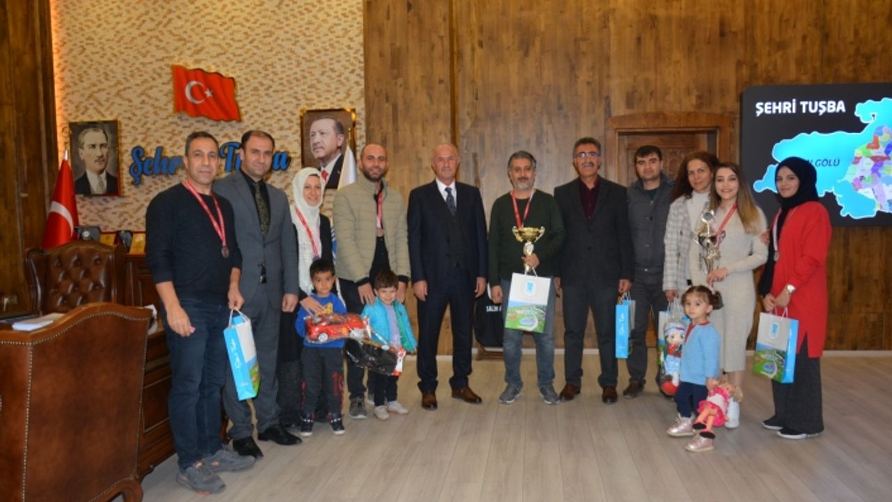 Öğretmenler bu kez satranç turnuvasında yarıştı