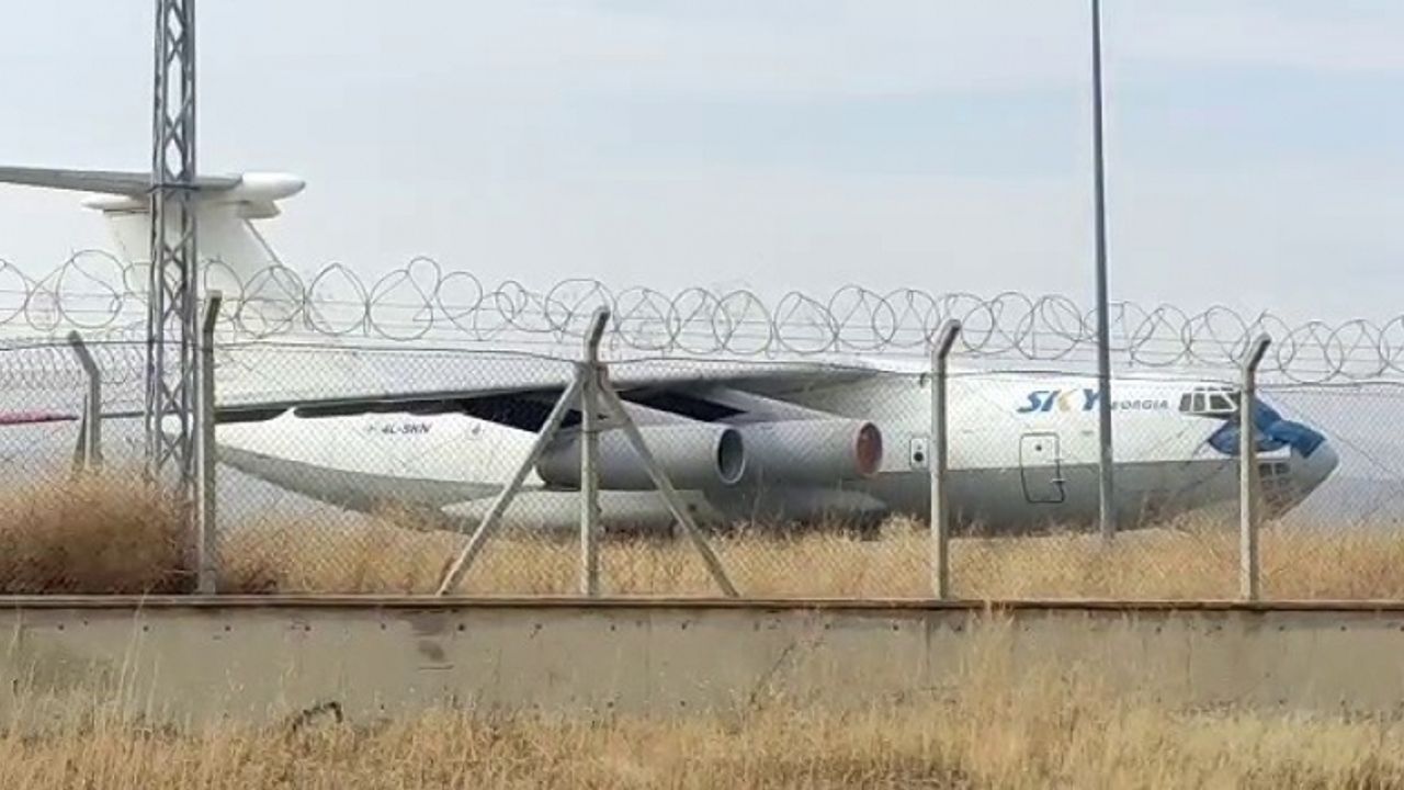Van'a yardım getiren uçak satışa çıktı