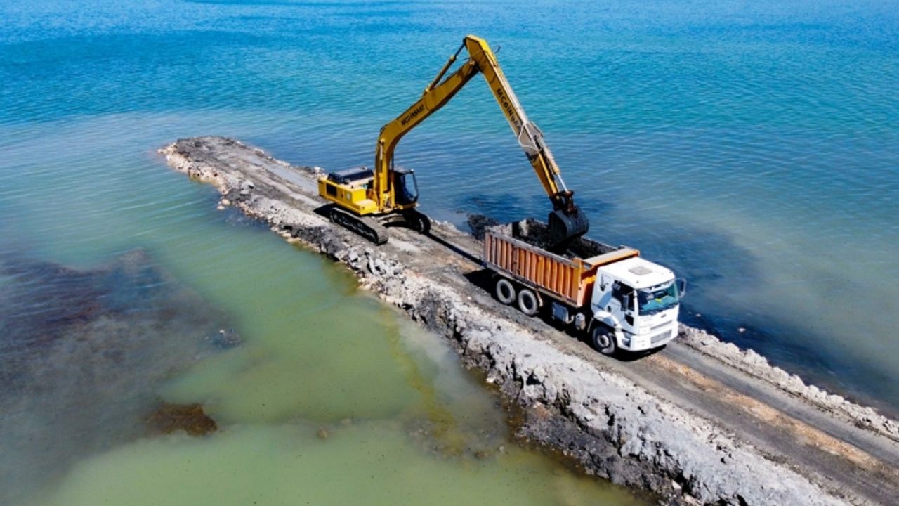 Van Büyükşehir, dip çamuru temizleme hizmeti alacak