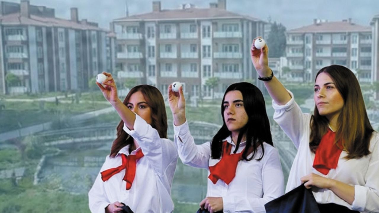 Van'da gözler TOKİ'nin kura çekiminde