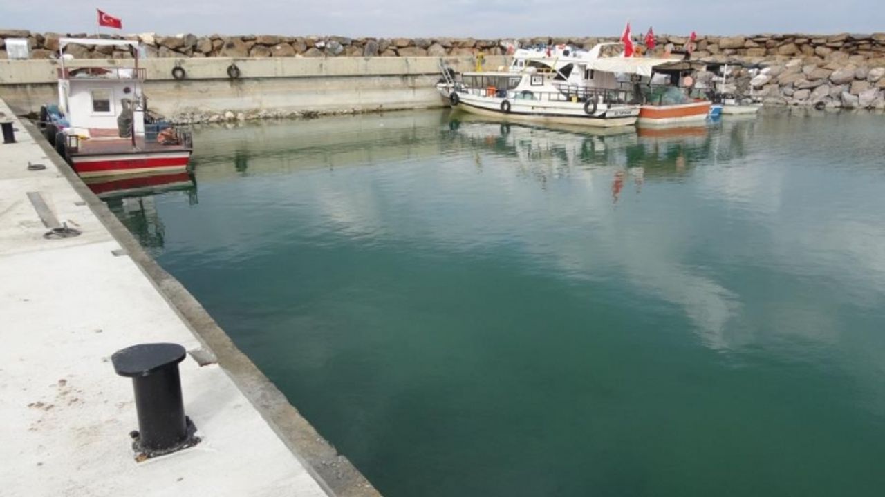Van Gölü'nde balıkçı limanları yenilendi