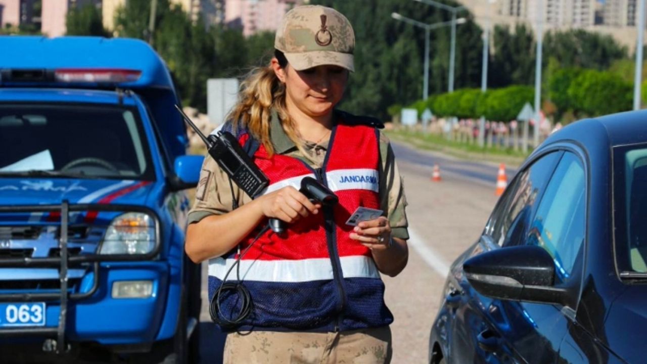 Van'da jandarma ekipleri huzur için teyakkuzda
