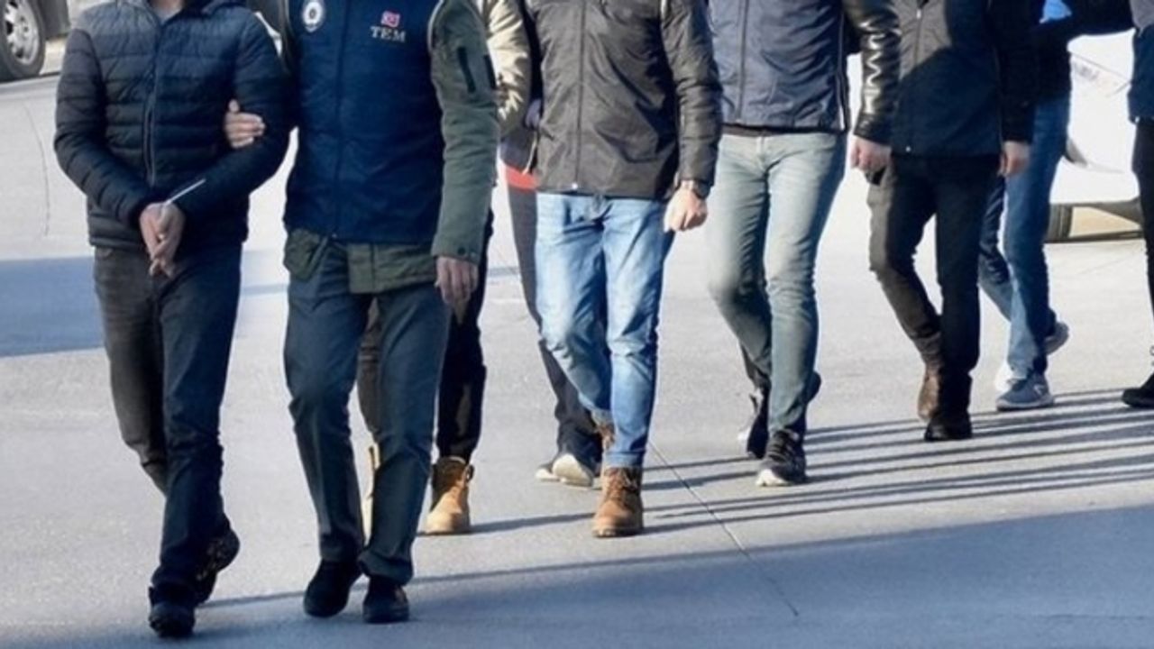 Van’da değişik suçlardan 20 kişi tutuklandı