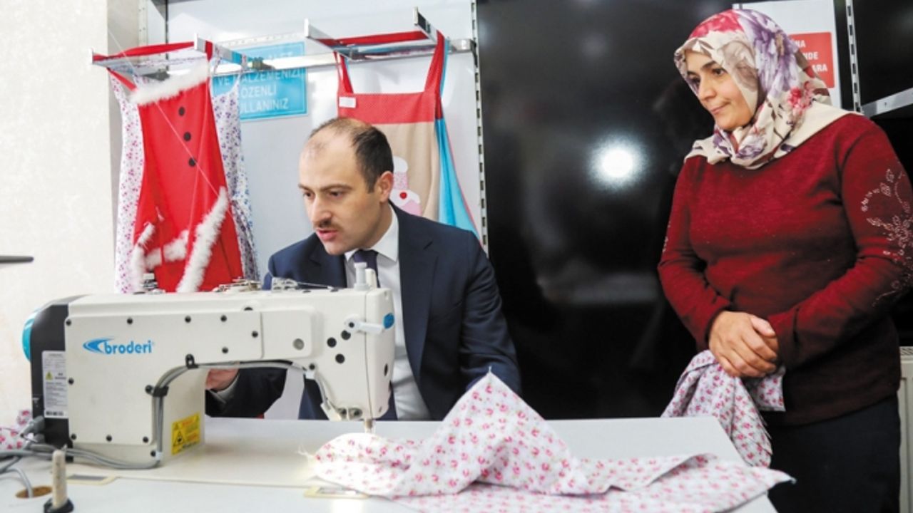 Başkaleli kadınlar hayallerini ilmek ilmek dokuyor