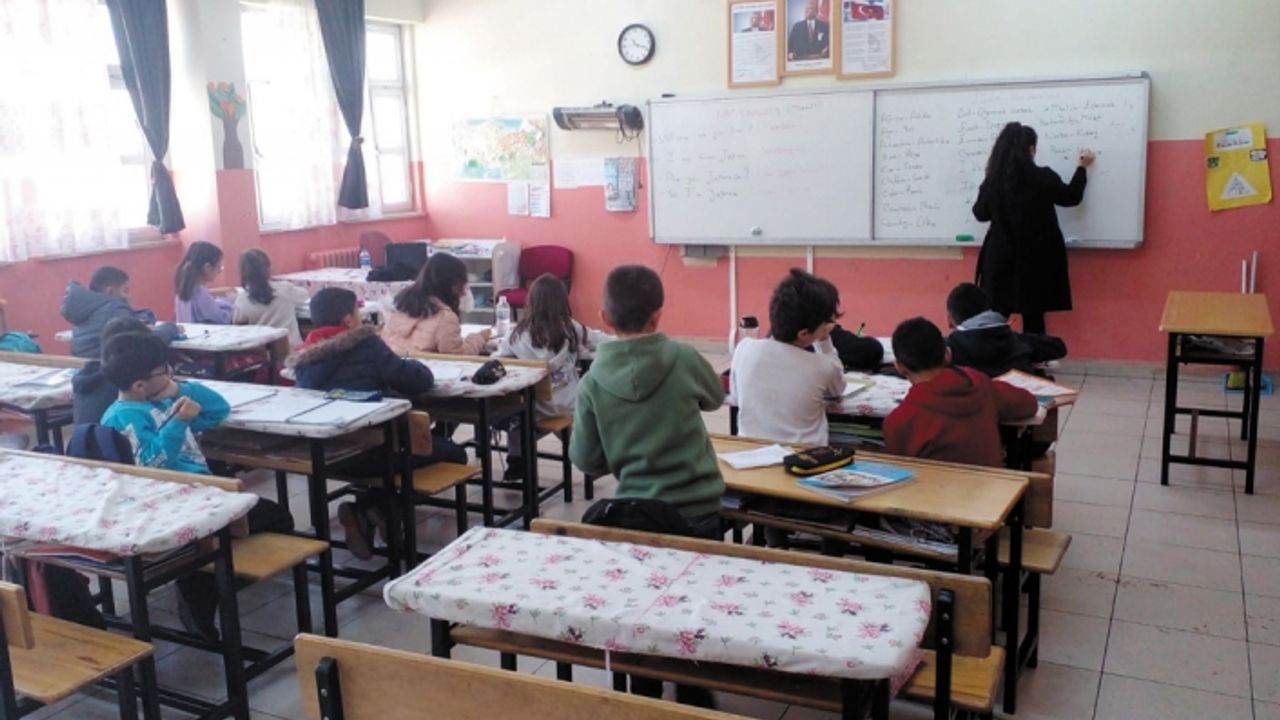 13 ilçede 135 Matematik ve İngilizce kursu açıldı