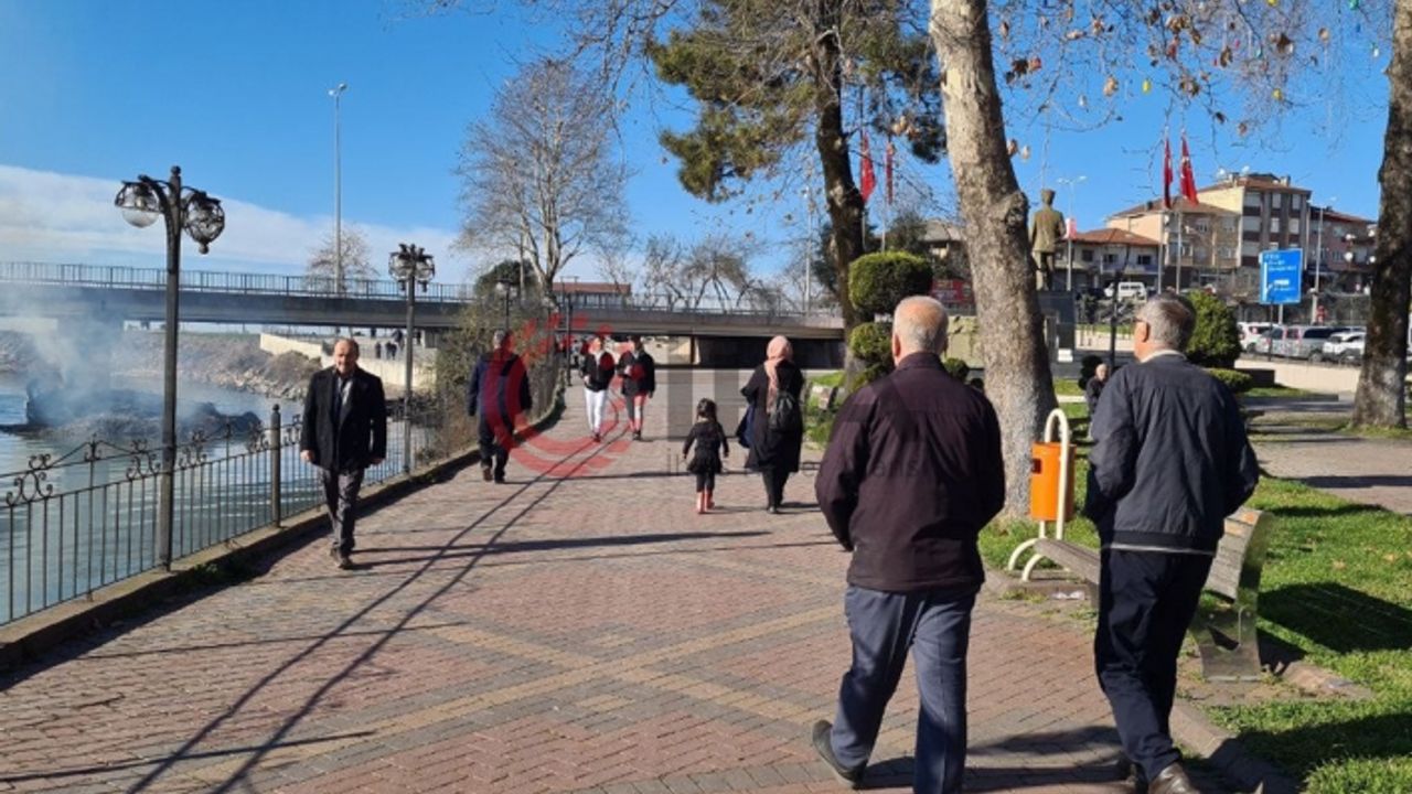 Alaplı 25.1 derecelik sıcaklıkla Türkiye rekoru kırdı