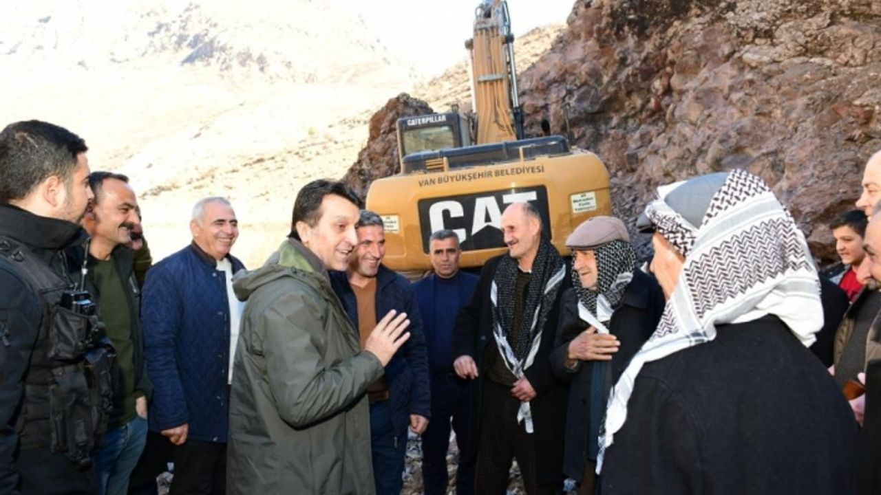 Çatak’ta araç yolu olmayan yaylaya yeni yol…