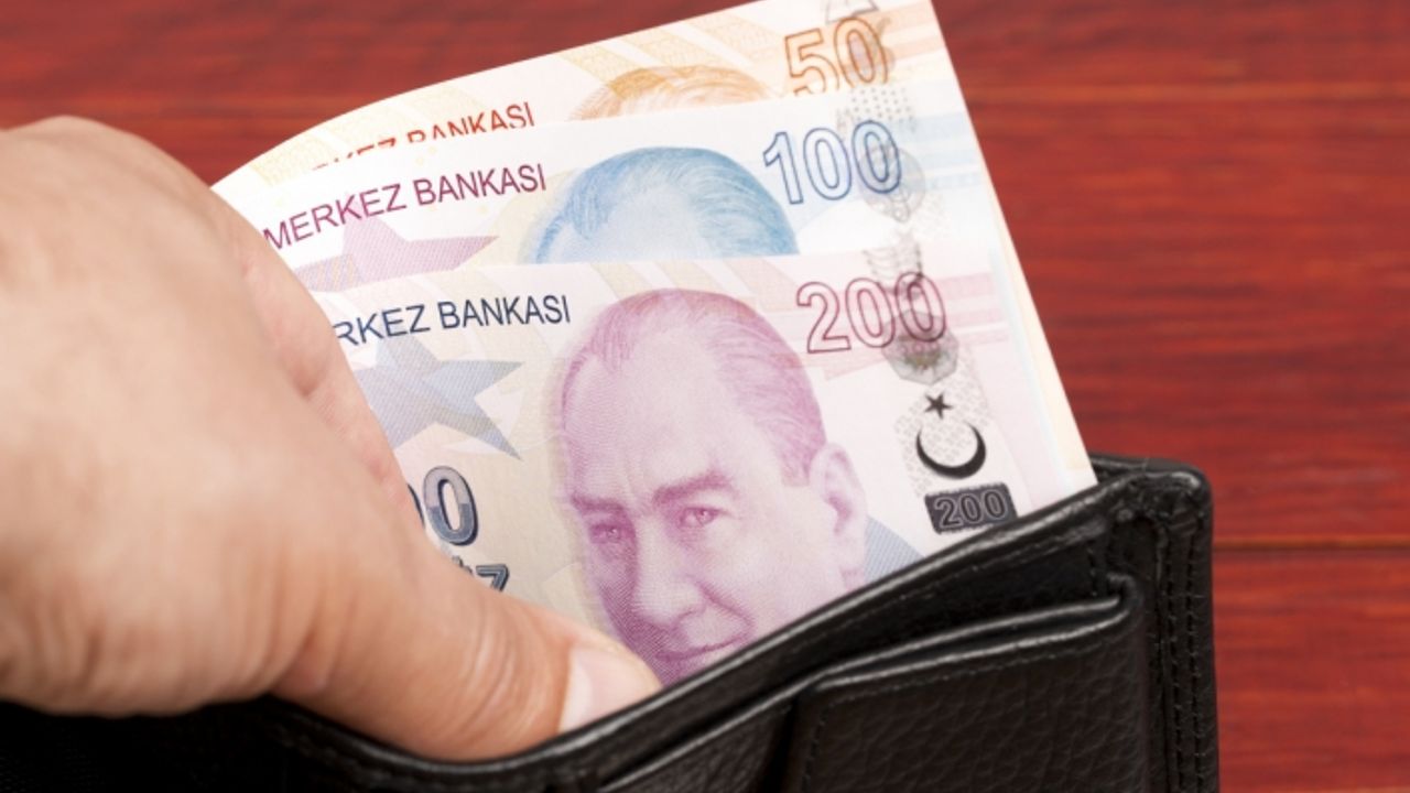 Emekli maaş zammı ve ek gösterge farklarının ödenme tarihi belli oldu