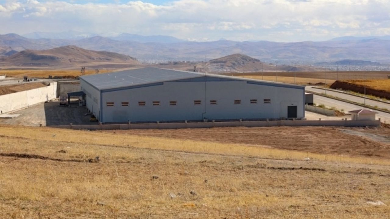 Van Büyükşehir, Van OSB’de tekstil fabrikası yaptıracak