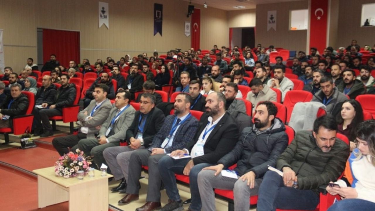 Van’da ‘Prefabrik Betonarme Yapıları Semineri’ne ilgi
