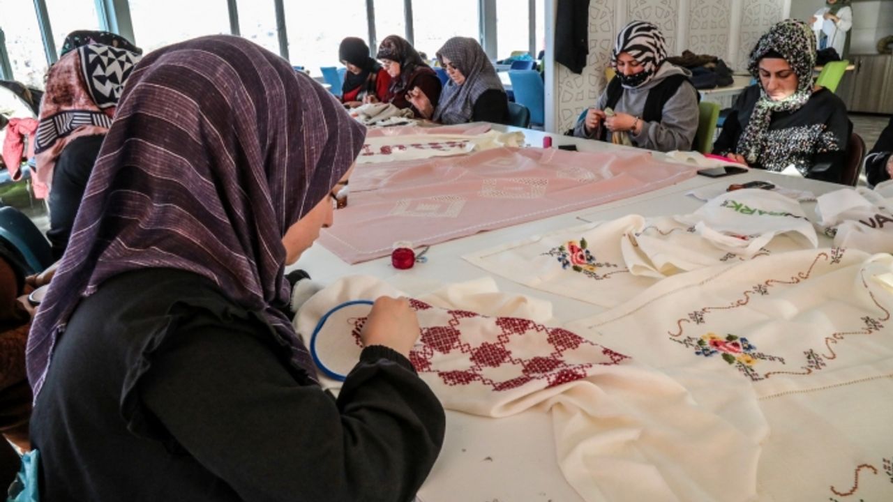 Vanlı kadınlar meslek sahibi oluyor