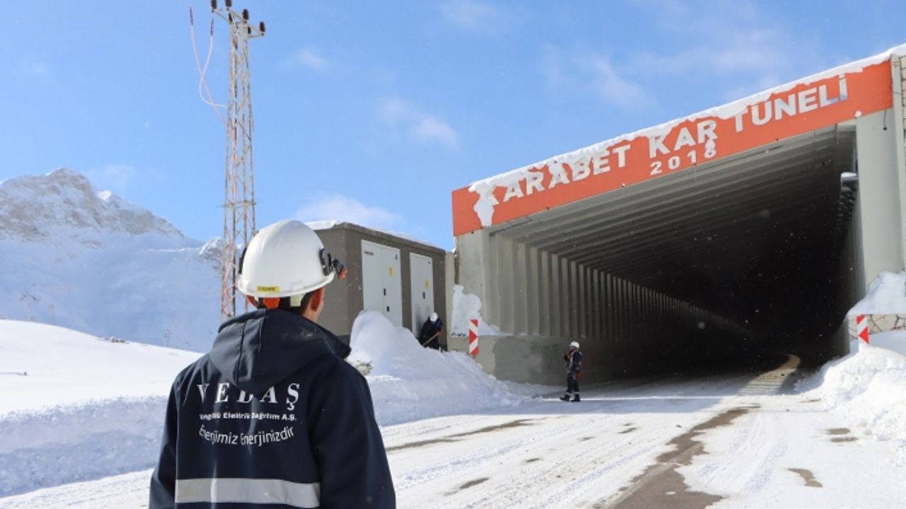 VEDAŞ’tan Karabet Geçidi’nde havai elektrik hatlarına alternatif…