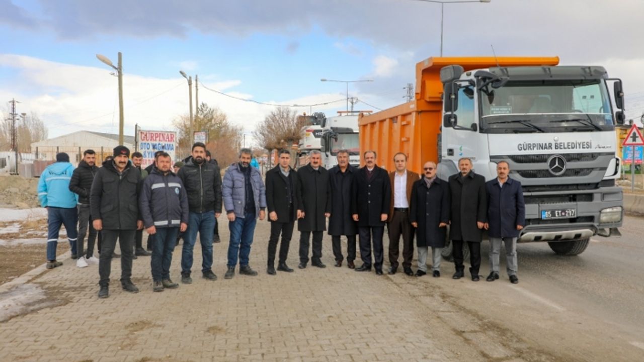Gürpınar Belediyesi deprem bölgeleri için seferber oldu