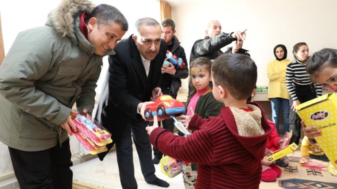 Milletvekili Arvas, Erciş’te  depremzedelerle bir araya geldi