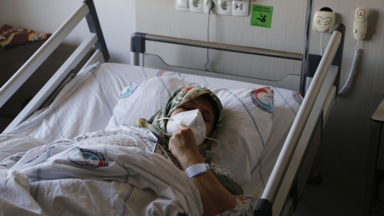 Tekirdağ'da tedavi altına alınan depremzede kadın: 'Depremde 9 yakınımızı kaybettik'