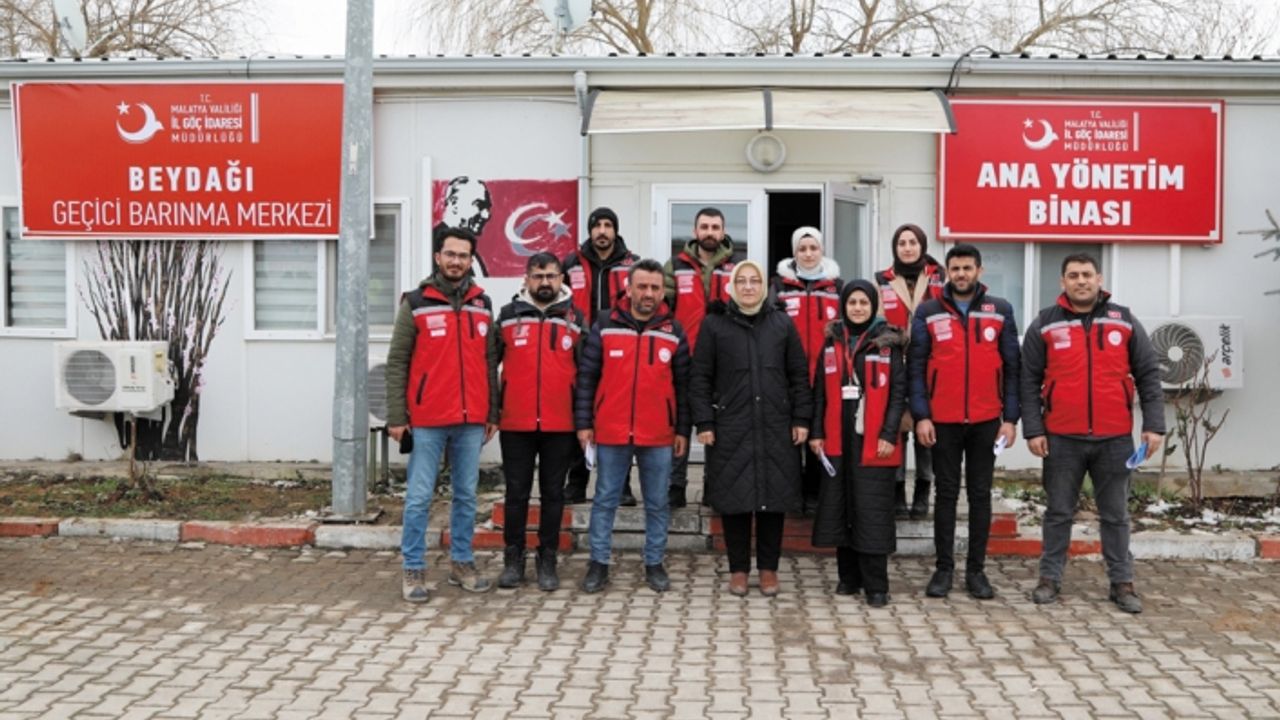 Van Büyükşehir, depremin yaralarını sarıyor