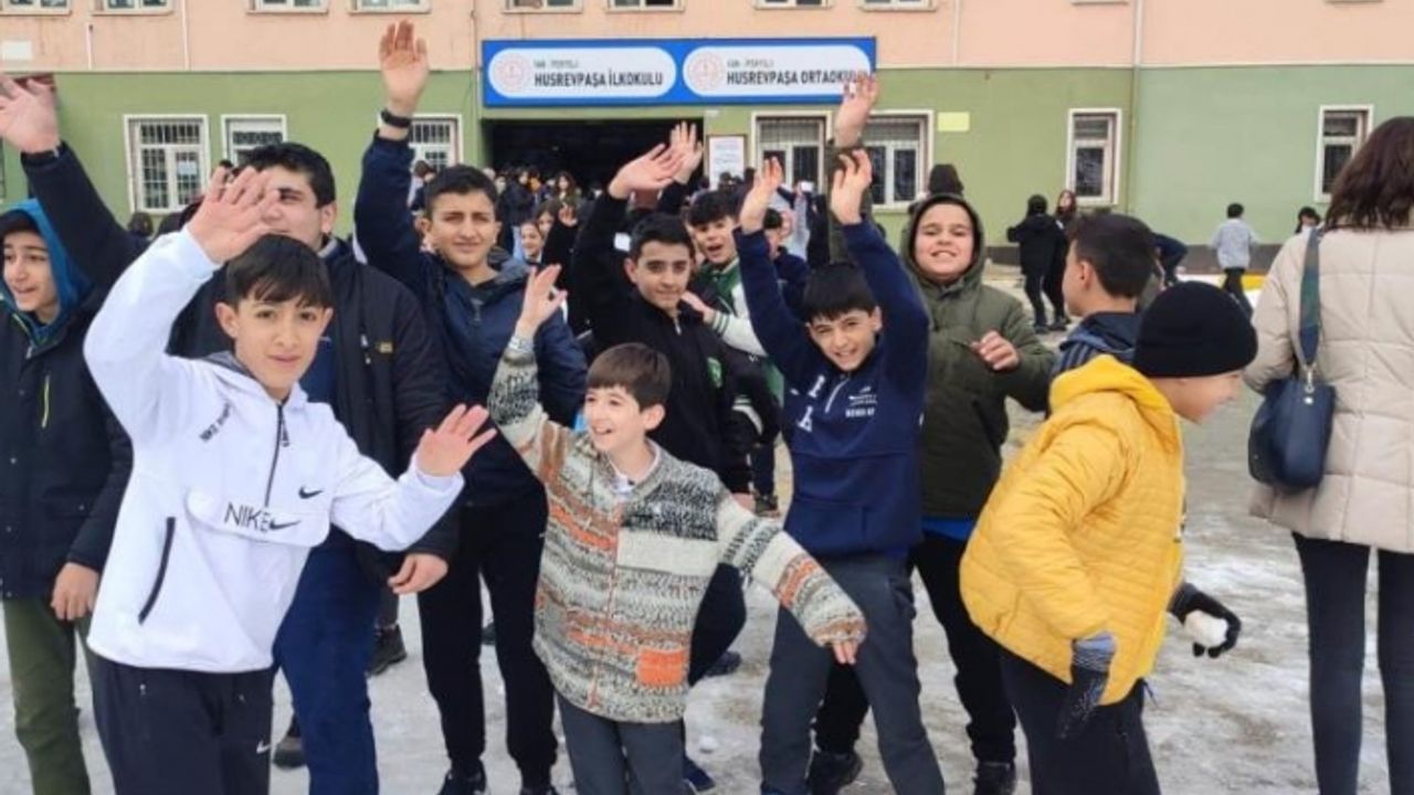 Van'da ikinci eğitim-öğretim dönemi başladı