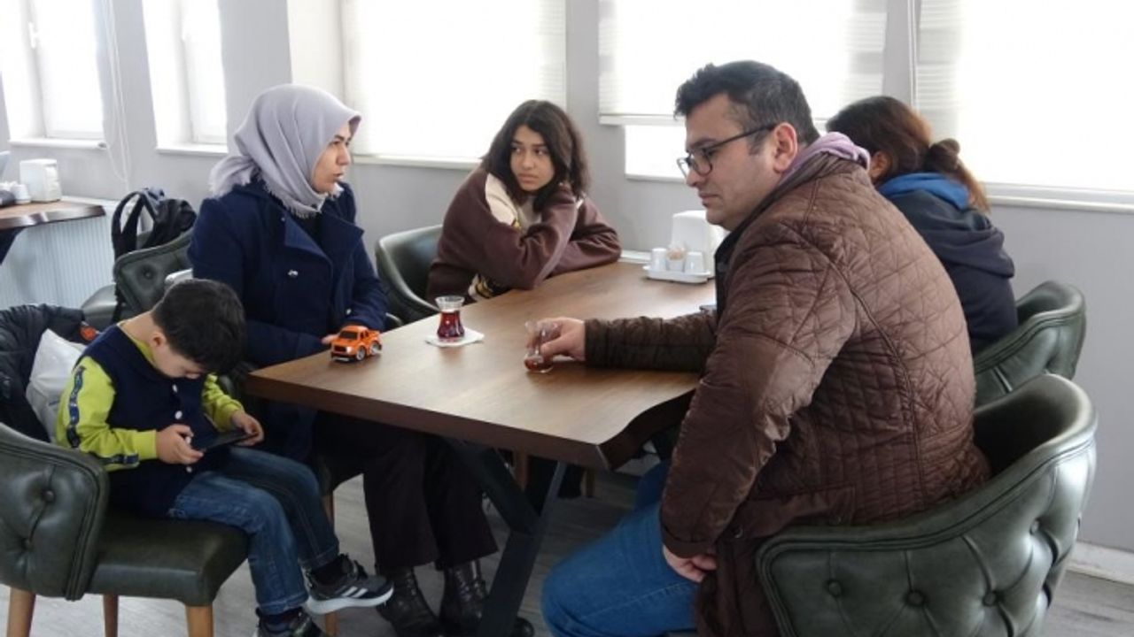 Van depremzedeler için tek yürek oldu