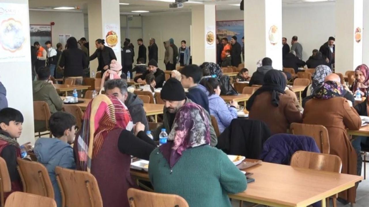 16 binin üzerinde depremzede Van’da ağırlandı