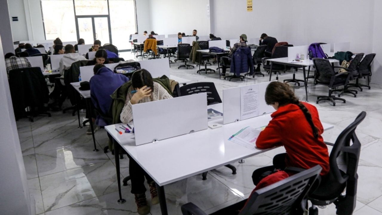 Büyükşehir’den öğrencilere 11 ayrı noktada etüt hizmeti