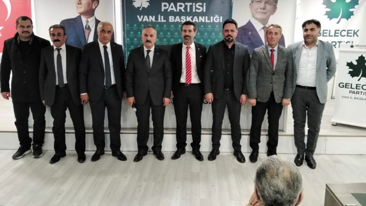 Van'da Gelecek Partisi'ne katılımlar sürüyor