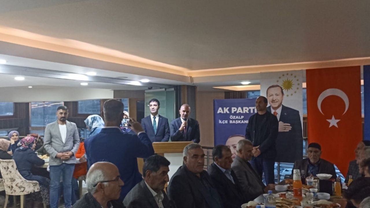 AK Parti Milletvekili Adayları Van’da vatandaşlarla buluştu