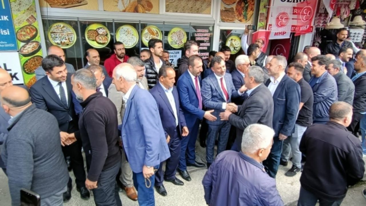 Van MHP'de bayramlaşma töreni